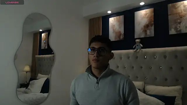 Snapshot of SalvadorFit chatting on 03-03-26, 08:16 SalvadorFit online show from 03-03-26, 08:16