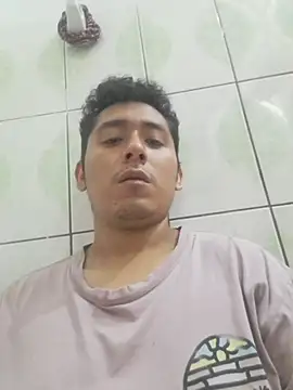 Snapshot of latinbigcock1_ chatting on 10-31-25, 01:57 latinbigcock1 online show from 10-31-25, 01:57