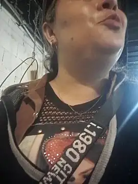 Snapshot of Amalia-sm chatting on 10-13-25, 12:01 Amalia-sm online show from 10-13-25, 12:01