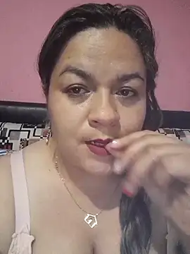 Snapshot of Amalia-sm chatting on 10-20-25, 03:19 Amalia-sm online show from 10-20-25, 03:19