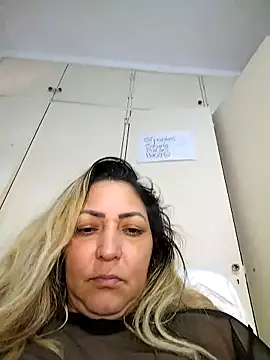 Lunita86 online show from 10-31-25, 02:35