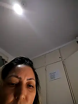 Lunita86 online show from 10-29-25, 02:43