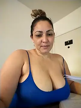 Lunita86 online show from 04-20-26, 03:02