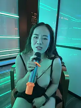 Kayla-love online show from 10-10-25, 04:57