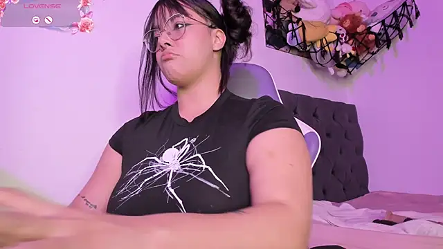 Snapshot of Lilithh_Kuro chatting on 03-04-26, 12:07 Lilithh Kuro online show from 03-04-26, 12:07