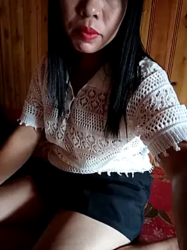 Snapshot of tulipsexy chatting on 09-27-25, 02:50 tulipsexy online show from 09-27-25, 02:50