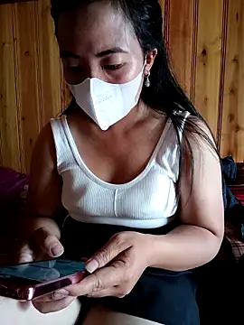 Snapshot of tulipsexy chatting on 09-21-25, 06:07 tulipsexy online show from 09-21-25, 06:07