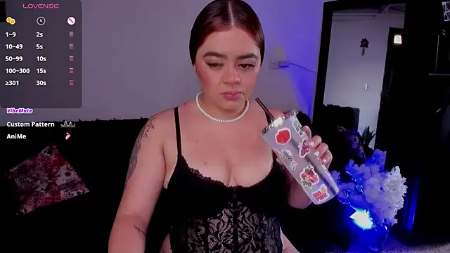 isabella arias2 online show from 10-29-25, 08:08