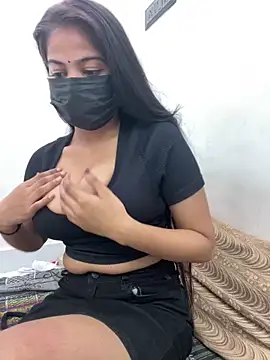 Snapshot of Rihana_01 chatting on 10-12-25, 10:05 Rihana 01 online show from 10-12-25, 10:05