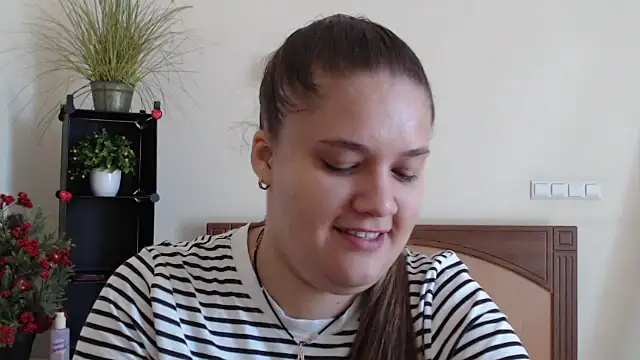 Nensi-Bern online show from 09-18-25, 07:44