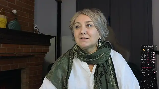 Marta Wils online show from 10-04-25, 01:29