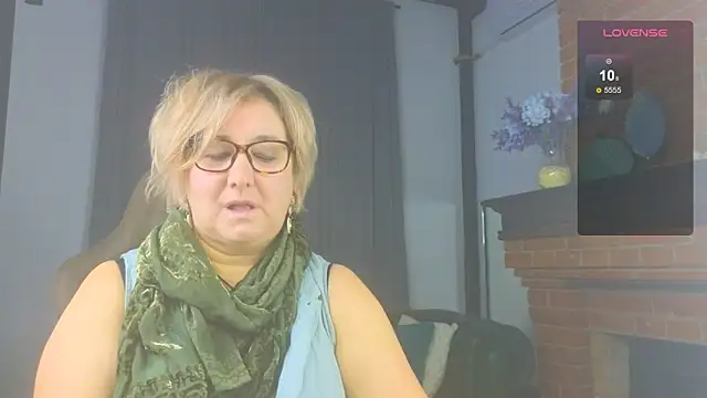 Marta Wils online show from 11-21-25, 04:11