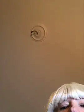 Snapshot of juliaoneandonly chatting on 12-20-25, 07:06 juliaoneandonly online show from 12-20-25, 07:06