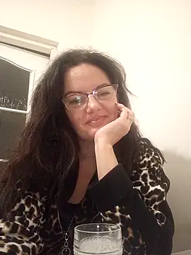 ValeriaLove43211 online show from 10-02-25, 06:44