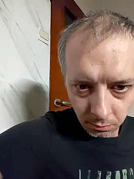 szajbusek41 online show from 02-06-26, 05:03