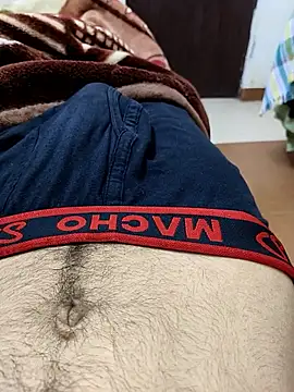 king boy070 online show from 12-17-25, 09:47