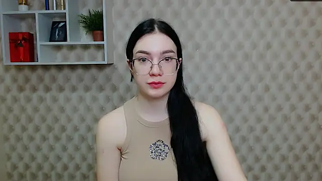 Snapshot of MiraBabe_ chatting on 12-15-25, 09:48 MiraBabe online show from 12-15-25, 09:48