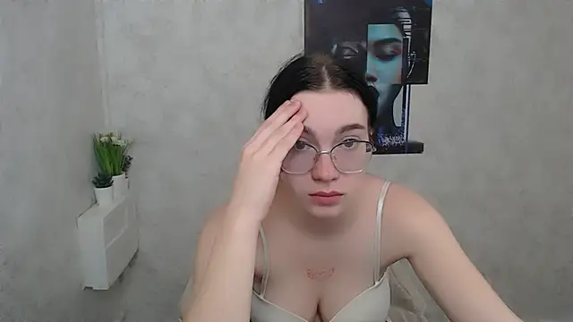 Snapshot of MiraBabe_ chatting on 11-05-25, 07:33 MiraBabe online show from 11-05-25, 07:33