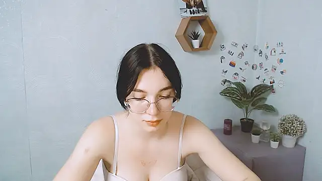 Snapshot of MiraBabe_ chatting on 10-08-25, 07:21 MiraBabe online show from 10-08-25, 07:21