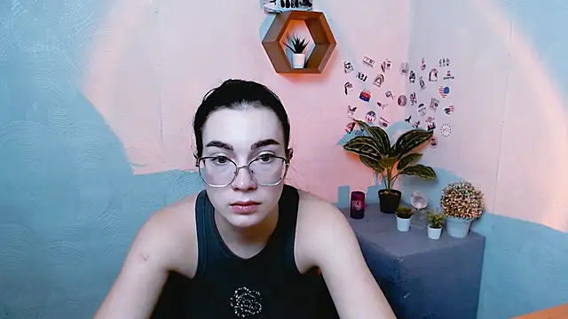 Snapshot of MiraBabe_ chatting on 09-19-25, 11:47 MiraBabe online show from 09-19-25, 11:47