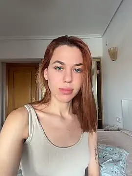 Snapshot of MollyXoXo chatting on 06-24-26, 03:32 MollyXoXo online show from 06-24-26, 03:32