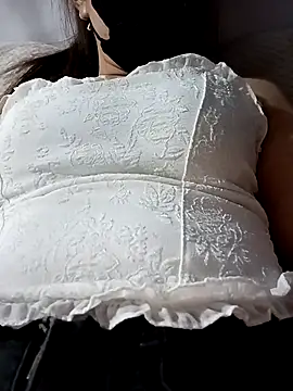 Snapshot of susugirl chatting on 09-24-25, 02:12 susugirl online show from 09-24-25, 02:12