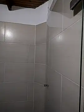 Suzanelee1 online show from 10-14-25, 01:01