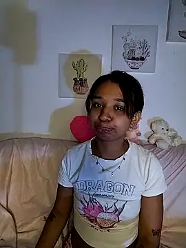 Suzanelee1 online show from 10-08-25, 03:19