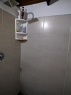 Suzanelee1 online show from 10-10-25, 10:32