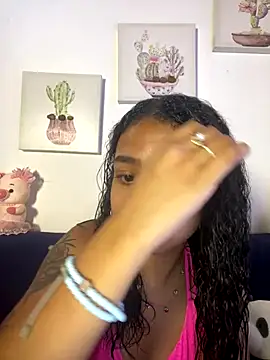 Suzanelee1 online show from 01-07-26, 01:21