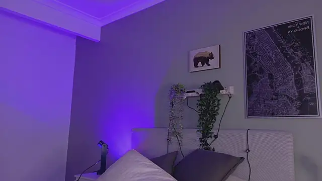 KeendraFox  online show from 03-18-26, 10:18