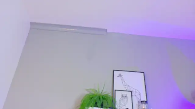 KeendraFox  online show from 11-04-25, 10:19