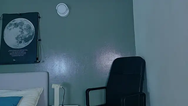 KeendraFox  online show from 10-30-25, 10:13