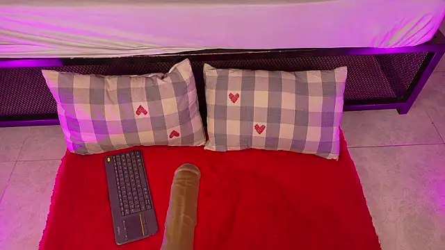 KeendraFox  online show from 02-21-26, 11:12