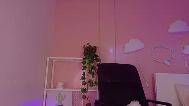 Snapshot of KeendraFox_ chatting on 07-16-26, 09:39 KeendraFox online show from 07-16-26, 09:39