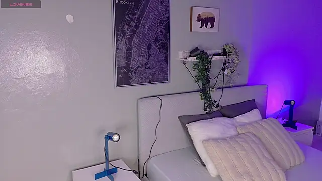 KeendraFox  online show from 04-02-26, 10:11