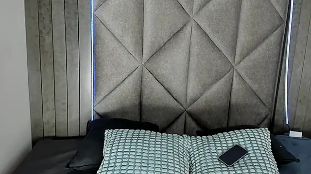 KeendraFox  online show from 09-27-25, 07:20