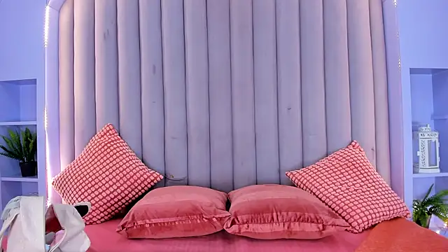 KeendraFox  online show from 09-28-25, 11:28