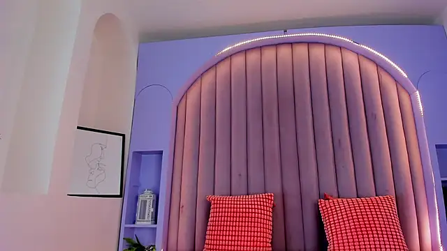 KeendraFox  online show from 09-25-25, 07:20