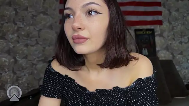 sweeet strawberies online show from 11-23-25, 07:46