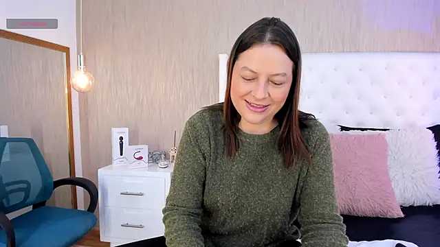 Lucy Lu17 online show from 11-13-25, 01:04