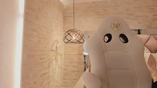 grace daviss online show from 03-25-26, 10:47