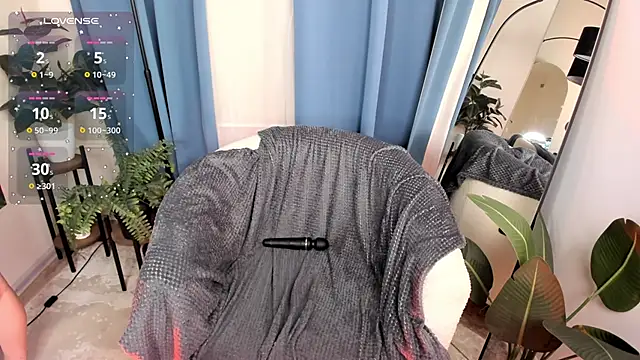 B Monica  online show from 04-16-26, 09:39