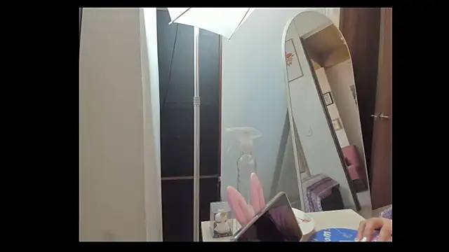 queenalexxa111 online show from 06-02-26, 05:13