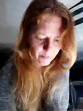 Snapshot of anayshotgirl chatting on 10-15-25, 08:06 anayshotgirl online show from 10-15-25, 08:06