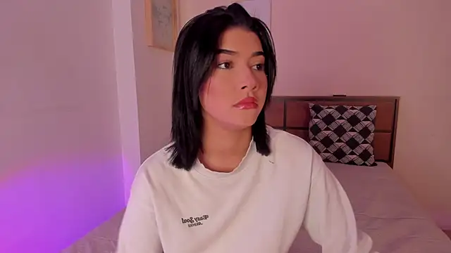 SofiaClarkson online show from 01-10-26, 01:17