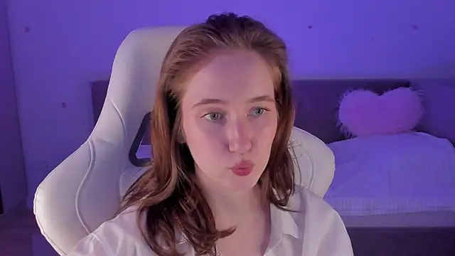 CrystalSoul  online show from 11-02-25, 03:39