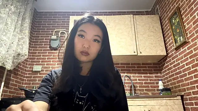 EmmaLeexth online show from 11-10-25, 01:49