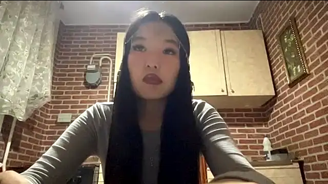 EmmaLeexth online show from 11-22-25, 01:10