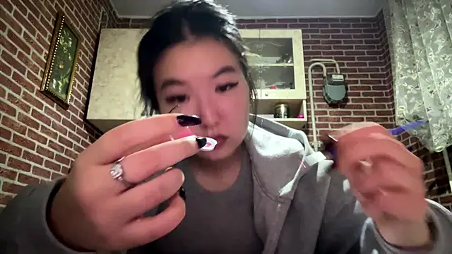 EmmaLeexth online show from 01-12-26, 02:24